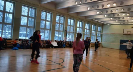 Mecz kadra z uczniami.