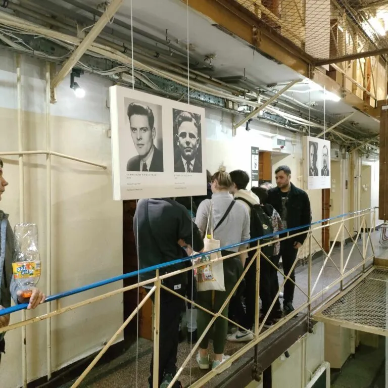 amiętamy o najważniejszych bohaterach drugiej wojny światowej i czasów PRL-u.