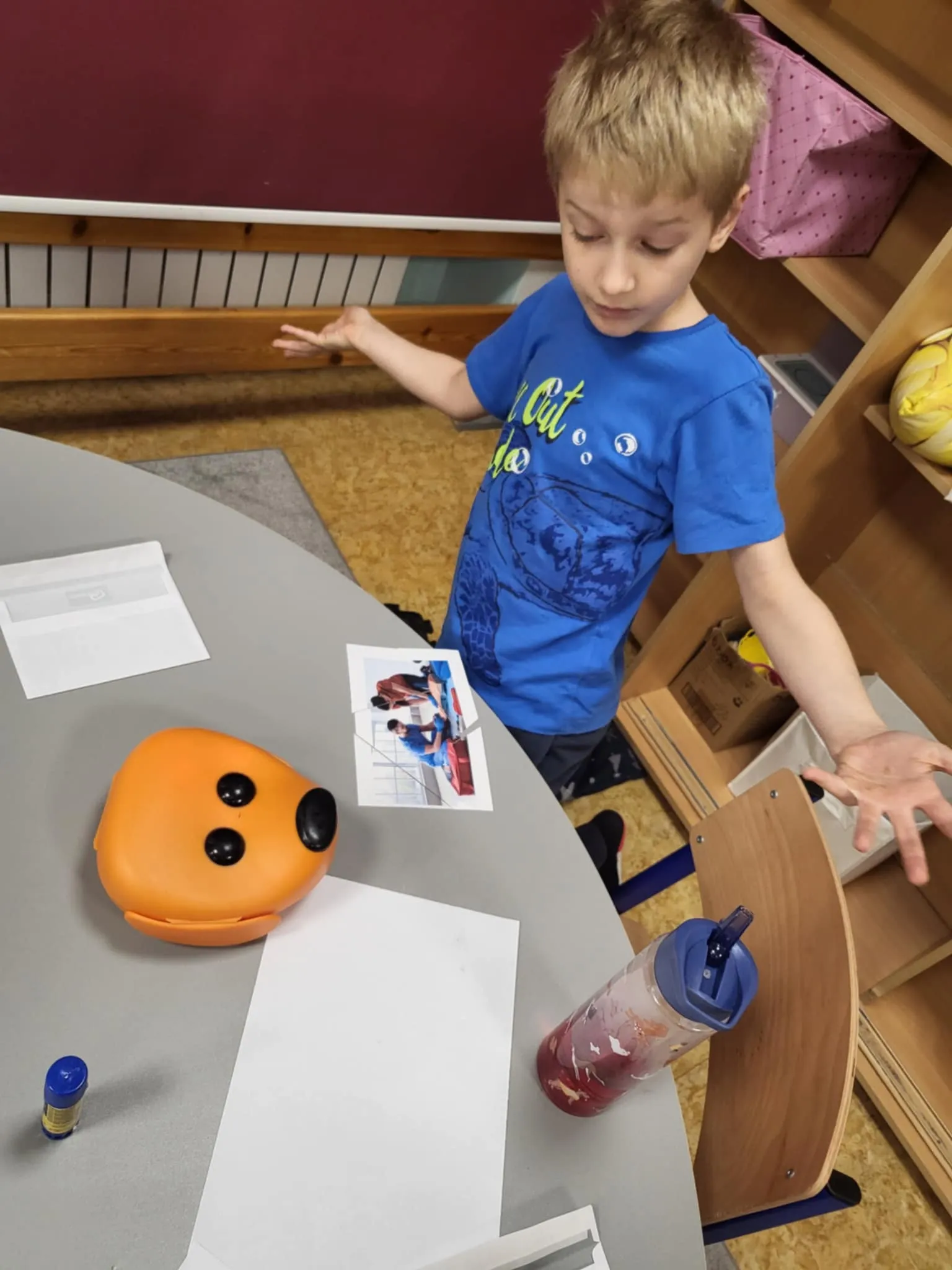 Układanie puzzli  "Pierwsza Pomoc"