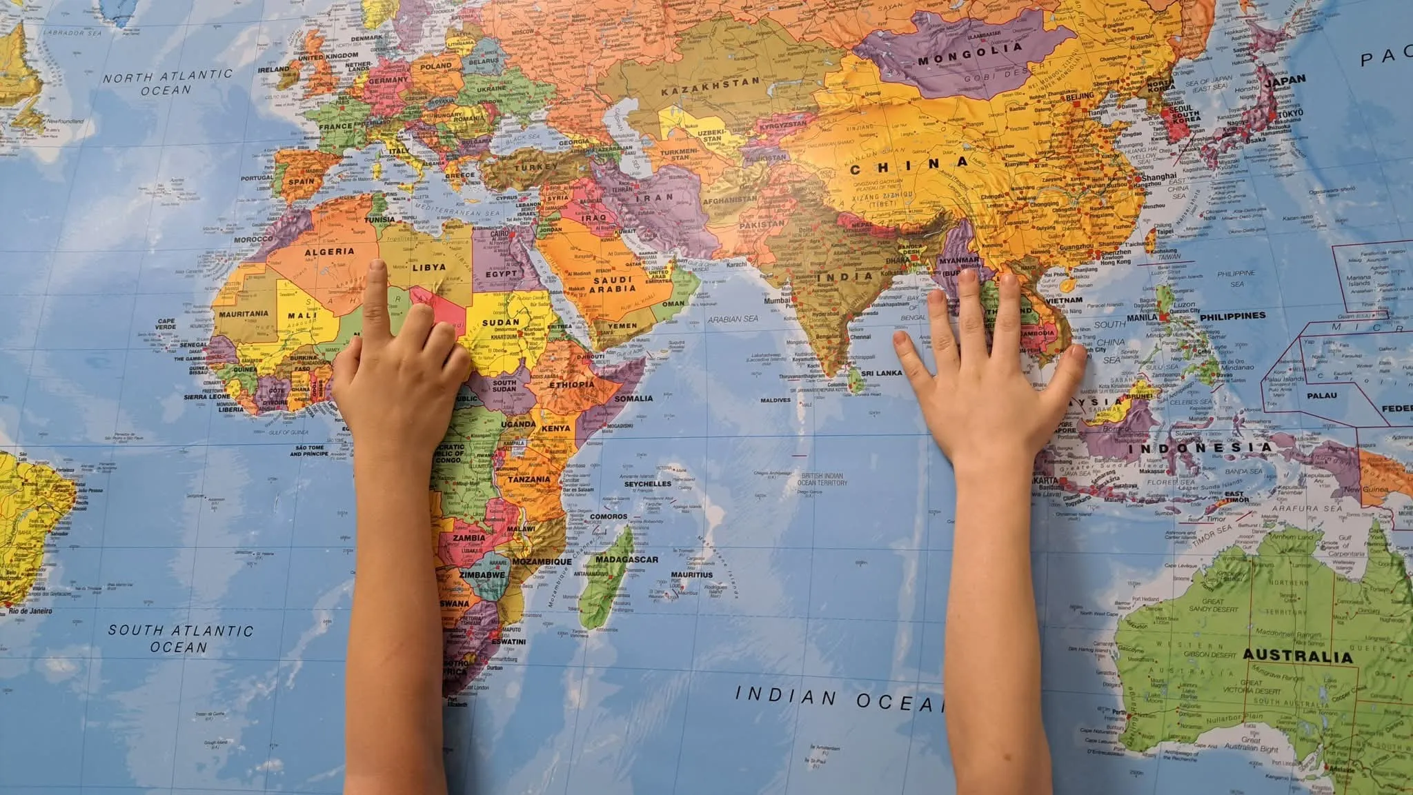 Praca z mapą świata 