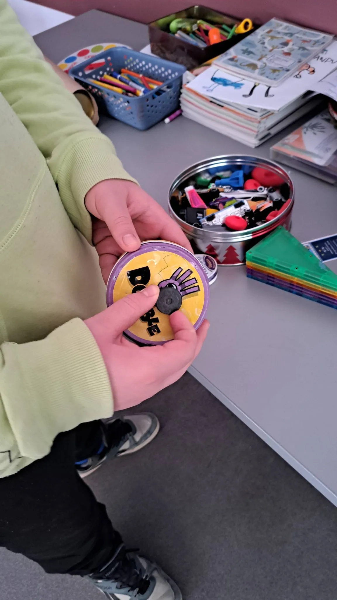 Magnes- doświadczenie przeprowadzone przez uczniów