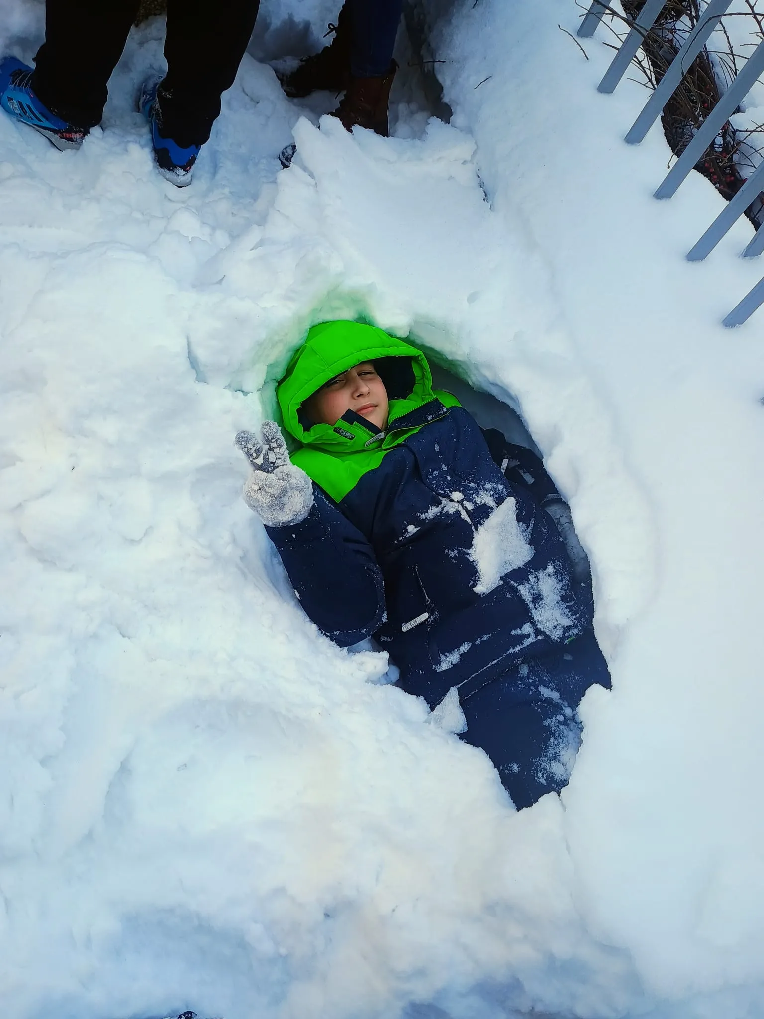 Zimowe zabawy w śniegu 