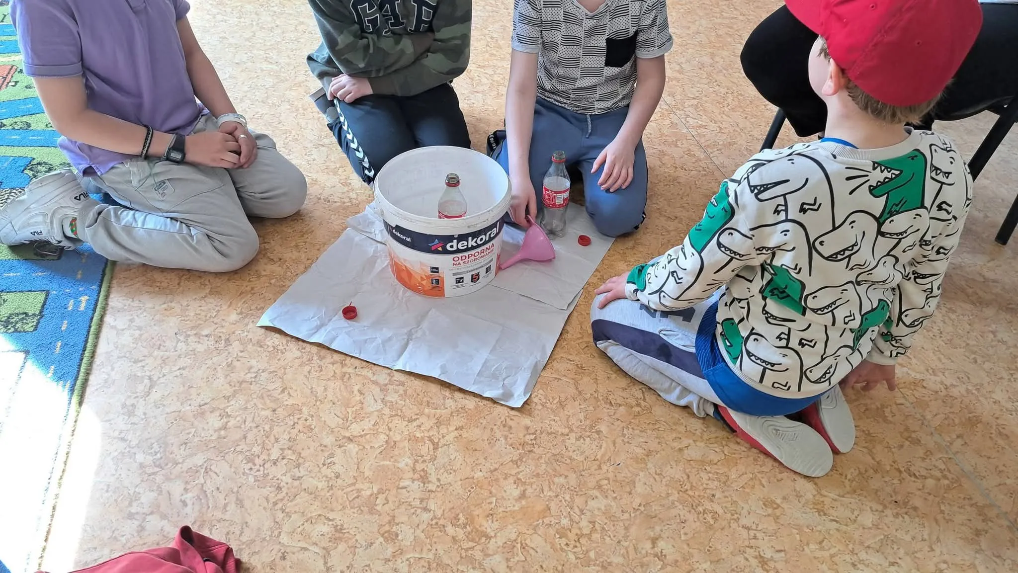 Wulkan w butelce – nauka przez eksperymentowanie