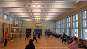 Mecz kadra z uczniami.