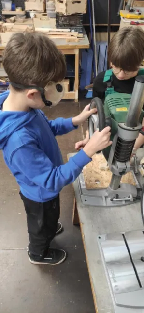 Warsztaty samochodowe w FabLab